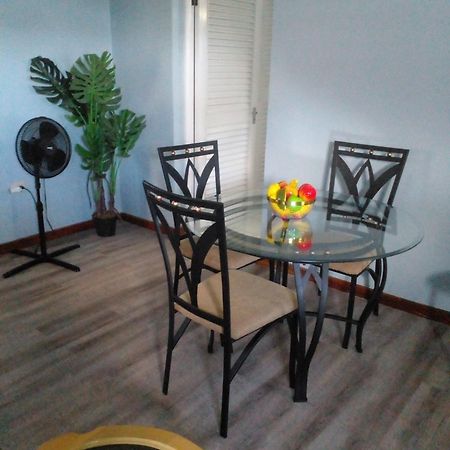 Czar'S Citadel-2 Bedroom Apt 23E At Columbus Heights Очо-Риос Экстерьер фото